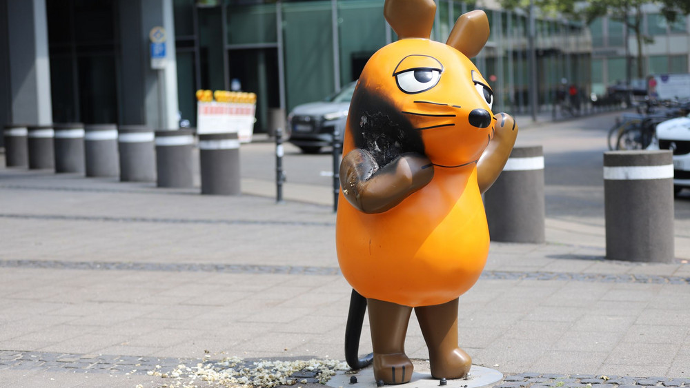 Ermittlungen nach Brandanschlag auf Maus-Figur eingestellt