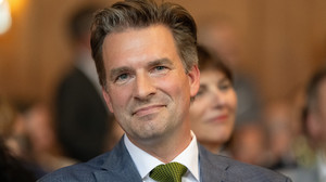 Nach Kritik von OB Schoeller an Kassel Airport: Land gibt Kontra