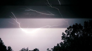Blitz und Donner: Wie entsteht das Naturschauspiel? 