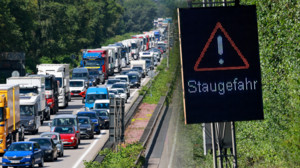 Staugefahr zum Ferien-Höhepunkt