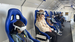 SpaceBuzzRakete in Gießen: Wie ein Astronaut mit VR durchs All fliegen