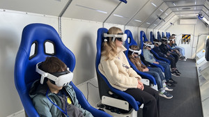 SpaceBuzzRakete in Gießen: Wie ein Astronaut mit VR durchs All fliegen