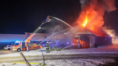 Scheunenbrand in Flieden - 27-Jähriger Feuerwehrmann stirbt