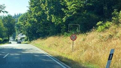 Wer hat das Ortseingangsschild von Heimbach geklaut?