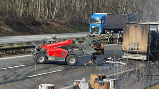 Weil Rettungsgasse nicht klappt: Großer Stau nach LKW-Unfall auf A3