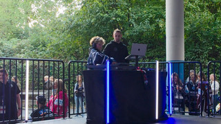 DJ Bam begeistert die Iserlohner EIshockeyfans