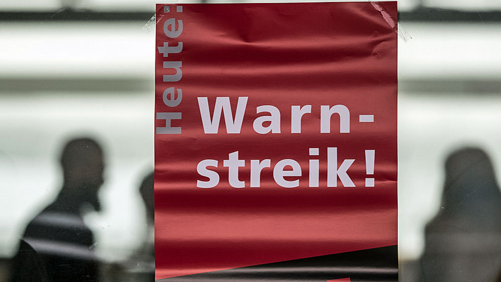 Ein Warnstreik-Plakat.