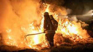 Strohballen-Brand bei Herbstein-Lanzenhain: War es Brandstiftung?