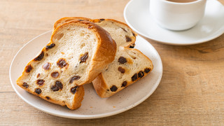 Rosinenbrot wie vom Bäcker: So gehts schnell und lecker