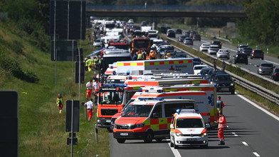 20 Verletzte bei Unfall mit Reisebus auf der A3