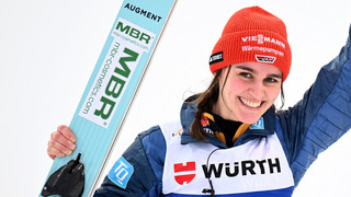 Skispringen: Selina Freitag wird Vize-Weltmeisterin auf Normalschanze