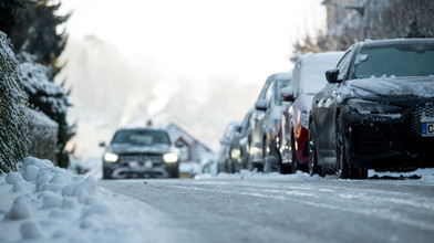 Auf Schnee folgt Eis: Gefahr auf glatten Straßen