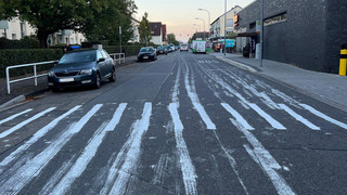 Unbekannte malen in Heidelberg einen Zebrastreifen auf die Straße
