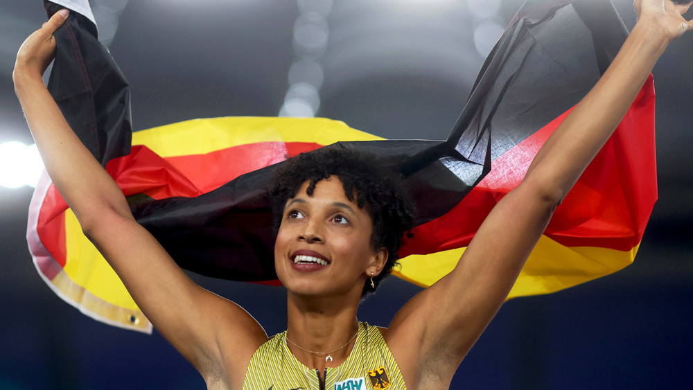 Sechs Jahre nach ihrem ersten Europameistertitel in Berlin steht Weitspringerin Malaika Mihambo bei einer EM wieder ganz oben