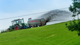 Gewässerverschmutzung in Neuhof: Umweltpolizei ermittelt weiter