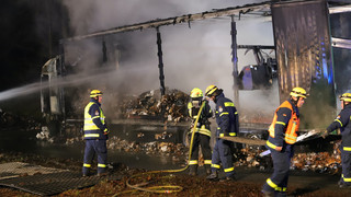 LKW-Brand bei Bad Camberg: Fahrer wird gerade noch rechtzeitig wach