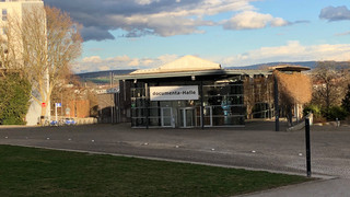 documenta 15: Ausstattung wird zu Flohmarktpreisen verkauft