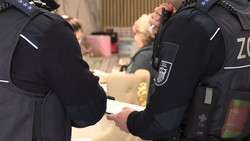 Zollrazzia in Köln: Festnahmen in Nagelstudios wegen illegaler Beschäftigung