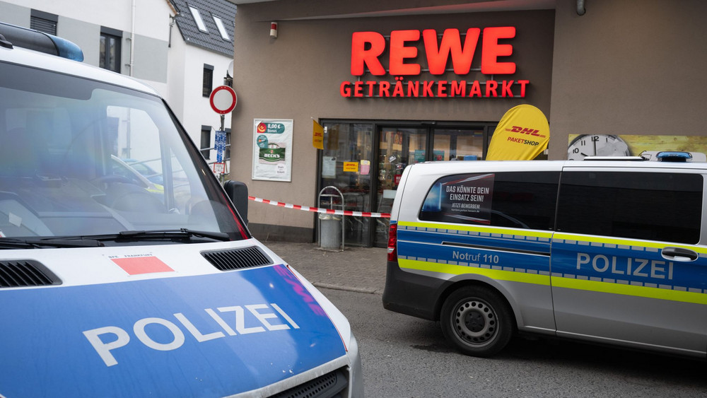 Polizeieinsatz nach Überfall auf Getränkemarkt