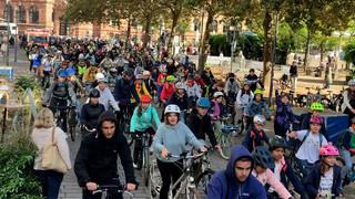 Schulkorso 2024 in Wiesbaden: 1.000 Kids für sichere Schulwege