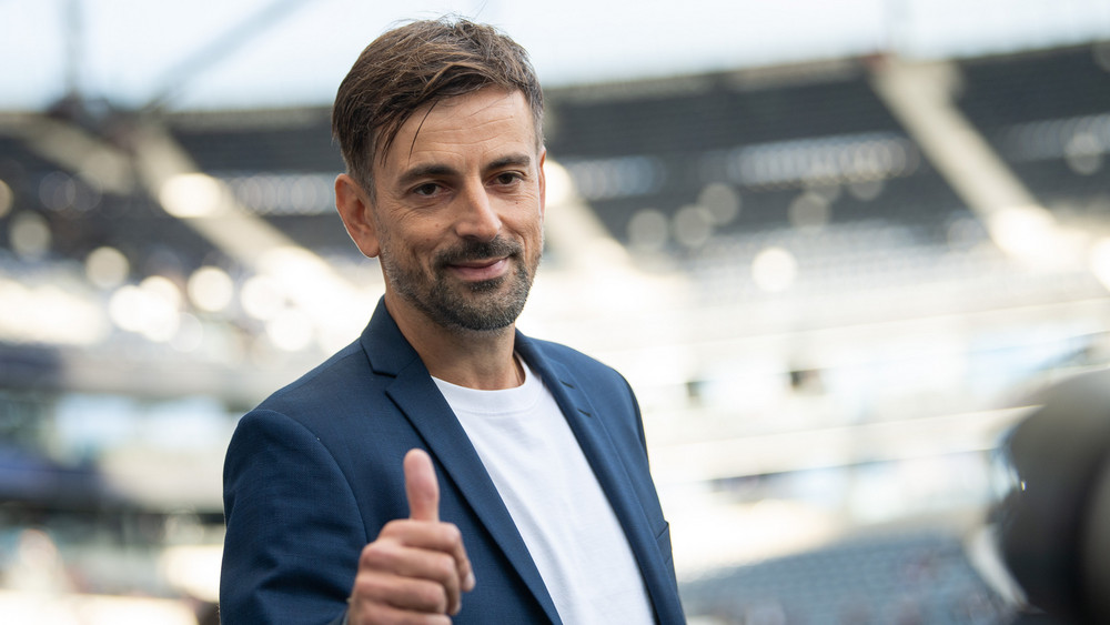 Niko Arnautis bleibt auch in den kommenden Jahren Trainer in Frankfurt.