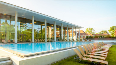 Nacht der Thermen in Hessen: Elvis schwitzt mit in Sprudelhof-Saunen