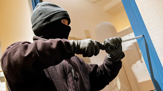 Einbruch in Marburg-Wehrda: Ertappter Täter gibt Beute zurück