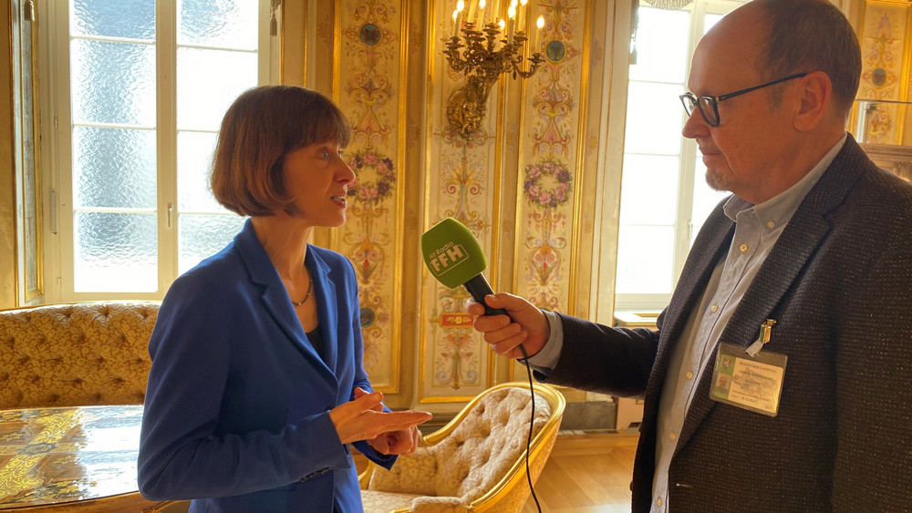 Im Gespräch mit FFH-Reporter Peter Hartmann: Jugend- und Sozial-Ministerin Heike Hofmann