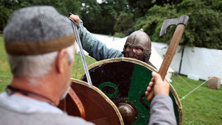 Wikinger, Met und Schaukämpfe: Steinfurt-Ting in Herbstein startet