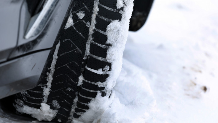 ADAC testet Winterreifen: Neun Modelle fallen 2026 durch