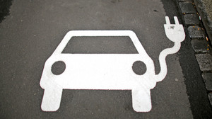 Unterschiede bei den E-Ladesäulen: Wo die Versorgung in Hessen hapert