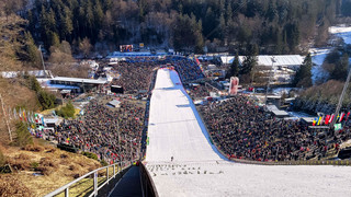 Skispringen in Willingen - Große Party starker Tourismus