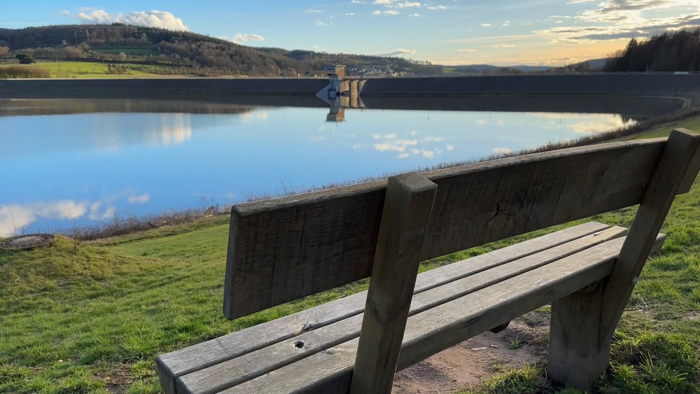 Aus dem Stausee in Bad Soden-Salmünster soll ab 2028 Wasser entnommen und zu Trinkwasser aufbereitet werden (Archivbild). 