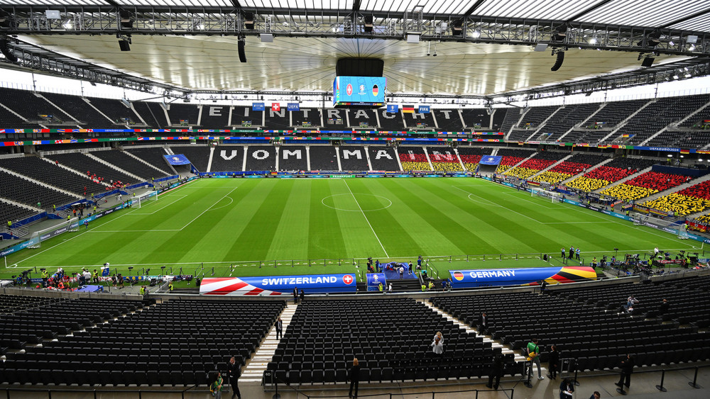 Blick in das Stadion vor dem Gruppenspiel Deutschland gegen Schweiz.