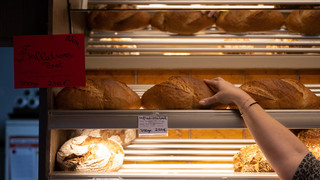 Kurios: Frau klaut Brotmesser in einer Bäckerei in Neu-Isenburg