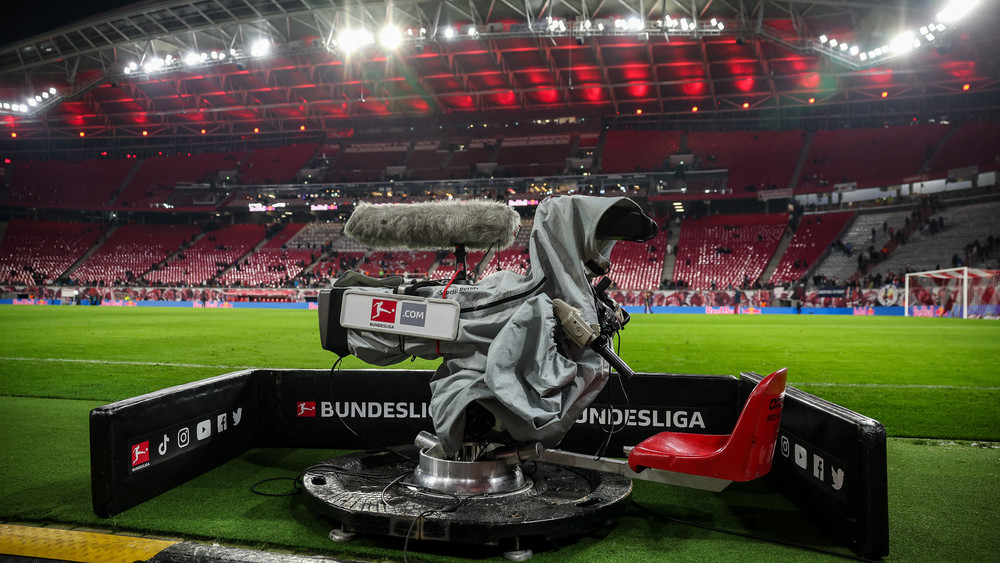 Die Bundesliga kassiert zukünftig 4,484 Milliarden aus der TV-Vermarktung.