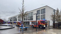 Feuer auf Schultoiletten in Babenhausen: mehrere Verletzte