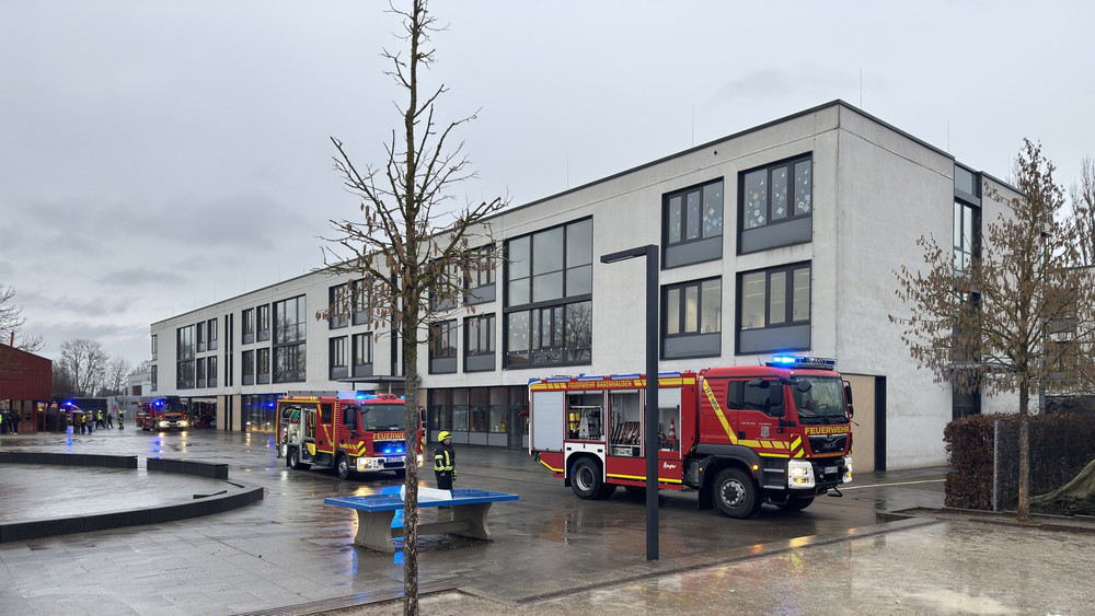Feuerwehreinsatz am Mittwochmorgen (11.2.) an der Joachim-Schumann-Schule in Babenhausen.