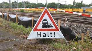 Verzögerung auf unbestimmte Zeit: Bahnsanierung Hamburg-Berlin dauert länger