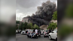 Acht Tote bei Brand in iranischem Einkaufszentrum – Ermittler nehmen Bauunternehmer ins Visier