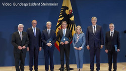 Kabinettsumbau vollzogen: Steinmeier ernennt drei Minister