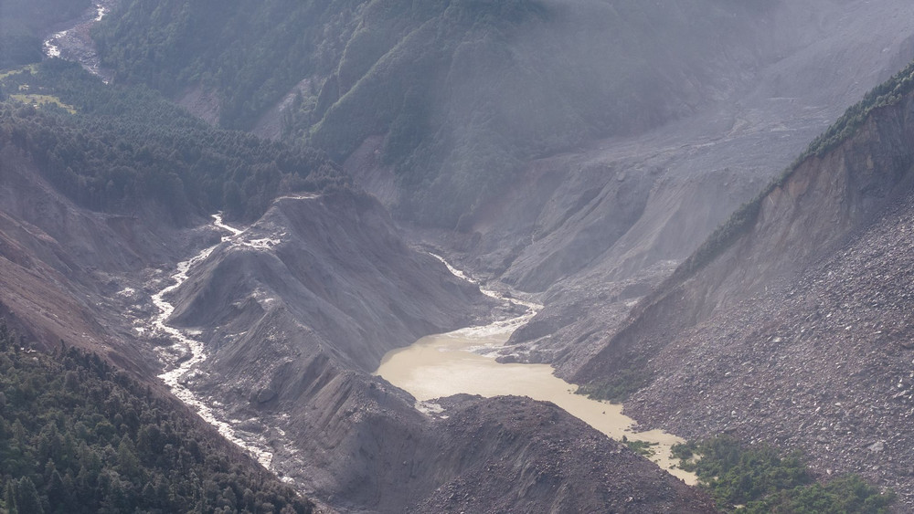 Sturzflut im Himalaya