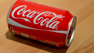 Teenager zerstören Automaten: Wegen Cola-Dose festgenommen