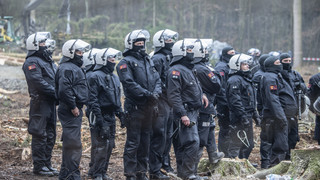 Ermittlungen nach Sturz von A49-Gegnerin dauern an