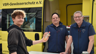 Auf dem Obermarkt Gelnhausen: Experten testen Brunnenwasser