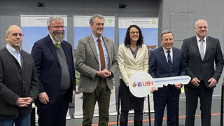 Feierliche Schlüsselübergabe: Hochschule Fulda erweitert Campus