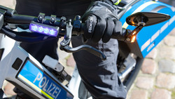 Rasante Verfolgungsjagd: Motorradfahrer ignoriert Polizei