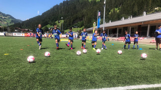 Gewinne eine Woche mit der FFH-Fußballschule in Österreich
