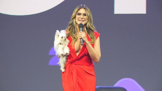 Supermodel Klum sorgt mit tierischer Begleitung für Aufsehen