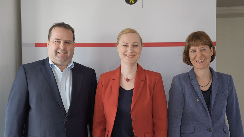 Die drei SPD-Sozialminister von Rheinland-Pfalz, Hessen und dem Saarland heben die Bedeutung des Sozialstaats für gesellschaftliche Stabilität hervor. (Archivbild)